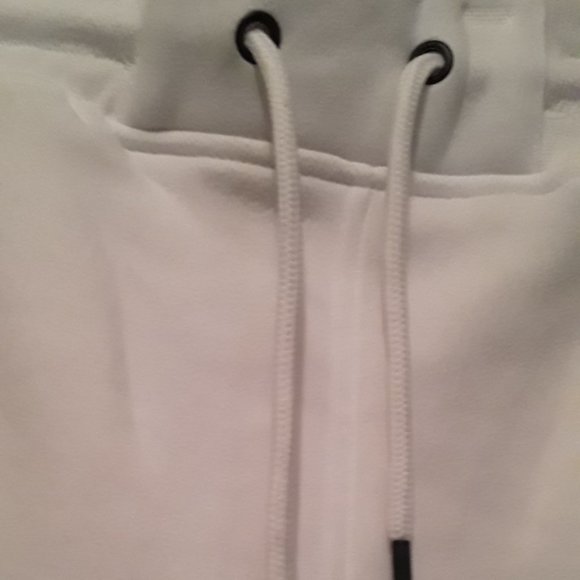 Aknowledge Womens White pull up shorts size L NWT - Picture 4 of 10